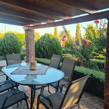 Guesthouse Petrothalassa Porto Heli Exterior photo