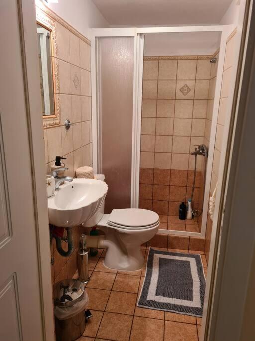 Guesthouse Petrothalassa Porto Heli Exterior photo